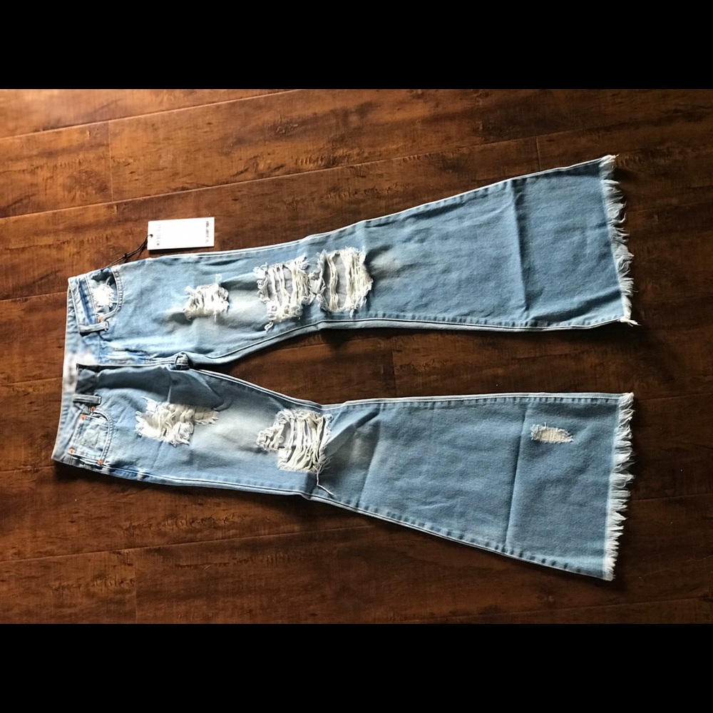 The Laundry Room- bell bottoms NWT